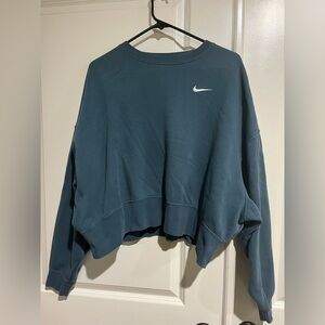 Nike wide crewneck sweatshirt